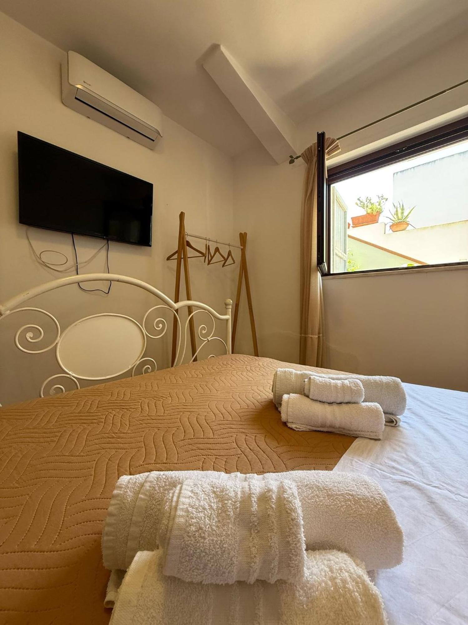 The Refuge Apartment Porto Torres Eksteriør bilde