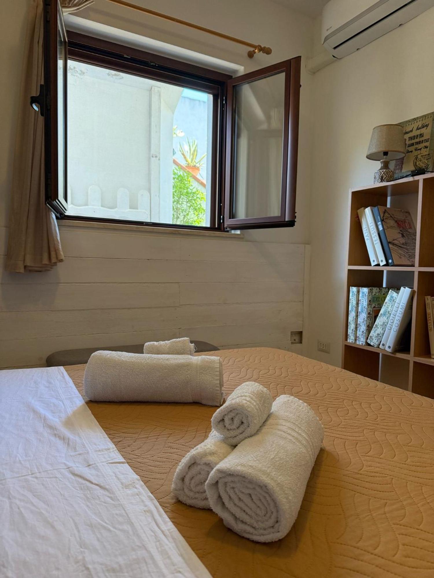 The Refuge Apartment Porto Torres Eksteriør bilde